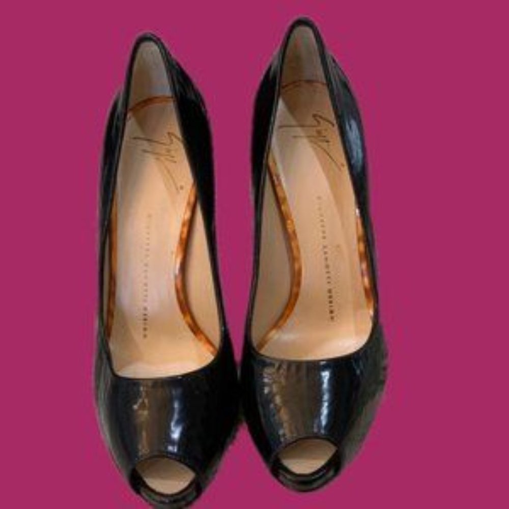 GORGEOUS GIUSEPPE ZANOTTI PUMPS PEEP TOE